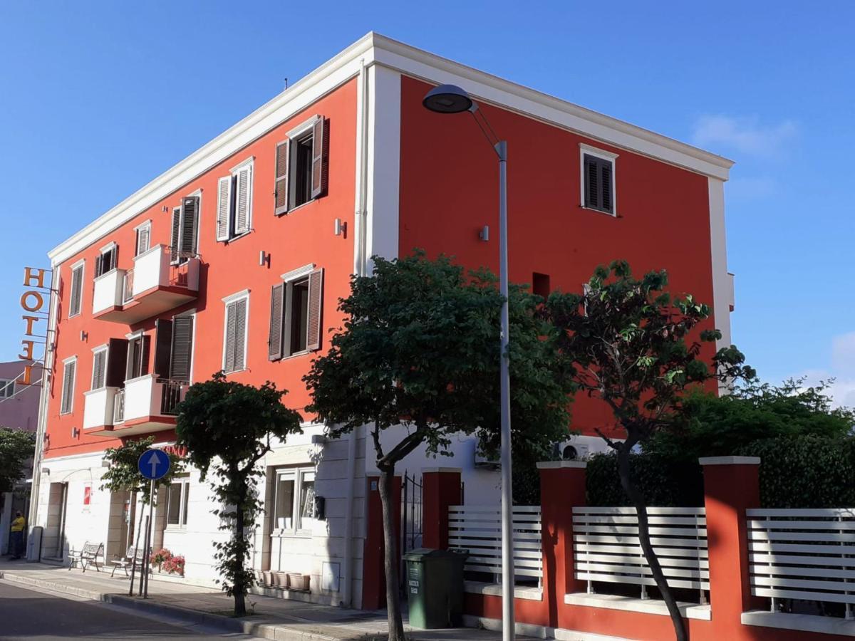 Hotel Ristorante Moderno SantʼAntìoco Exterior foto
