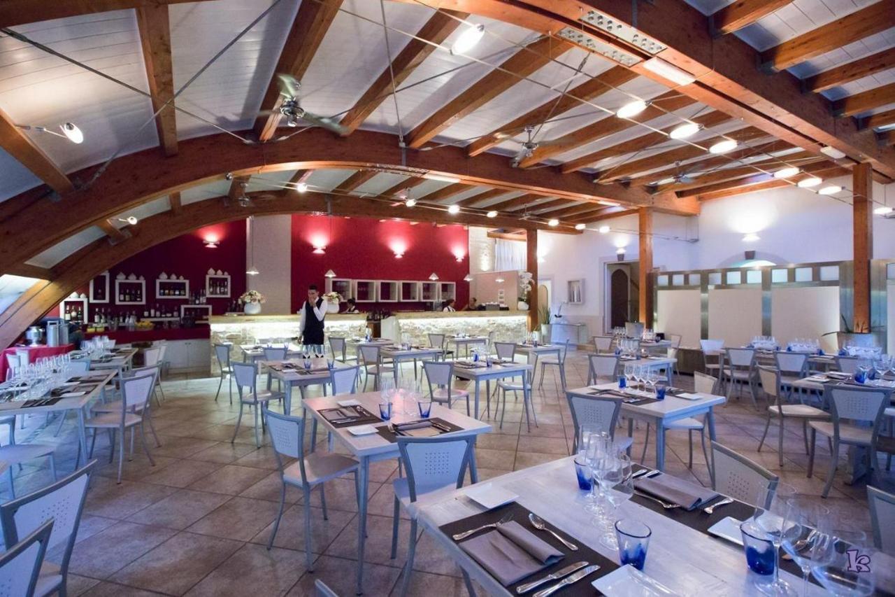 Hotel Ristorante Moderno SantʼAntìoco Exterior foto